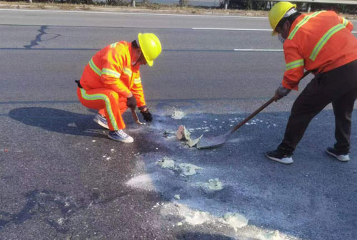 巴彦淖尔公路下沉注浆加固